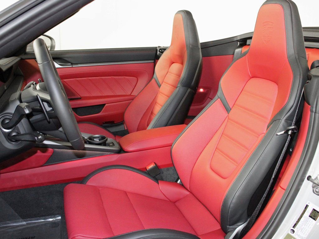 Used 2026 Porsche 911 Carrera image 5