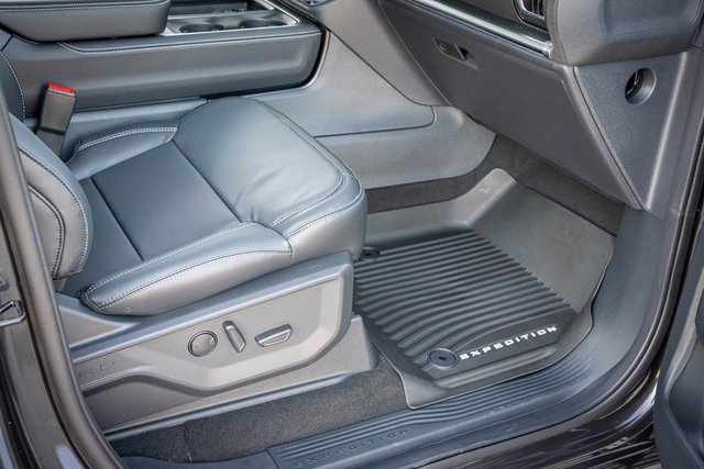 New 2025 Ford Expedition Max Platinum image 37