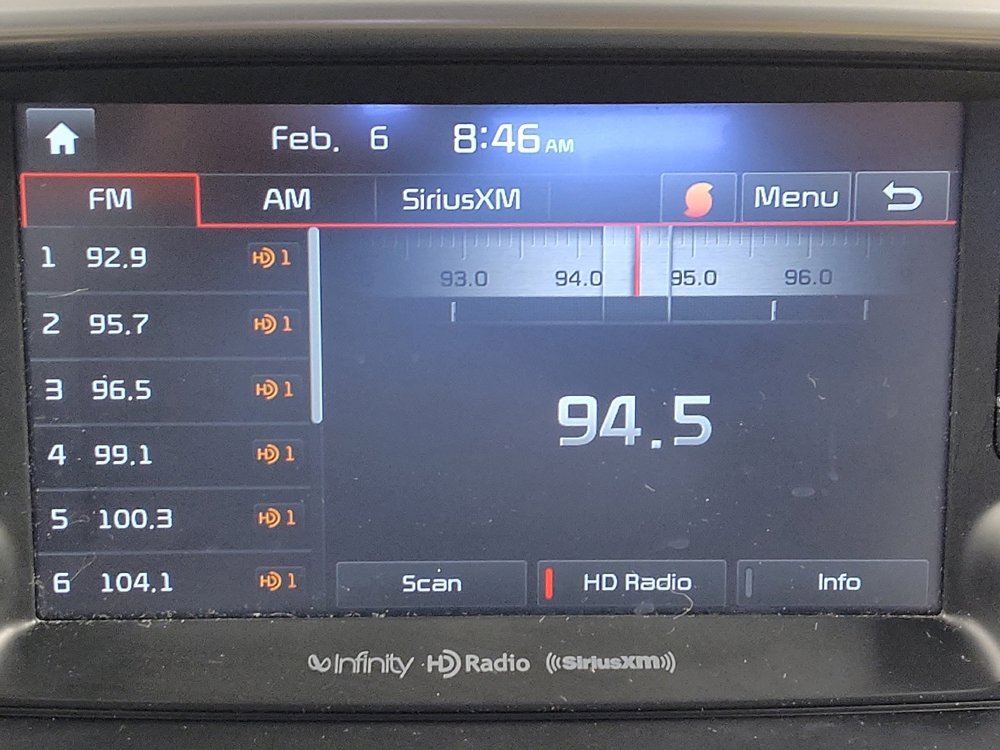 Used 2016 Kia Sorento SX image 25