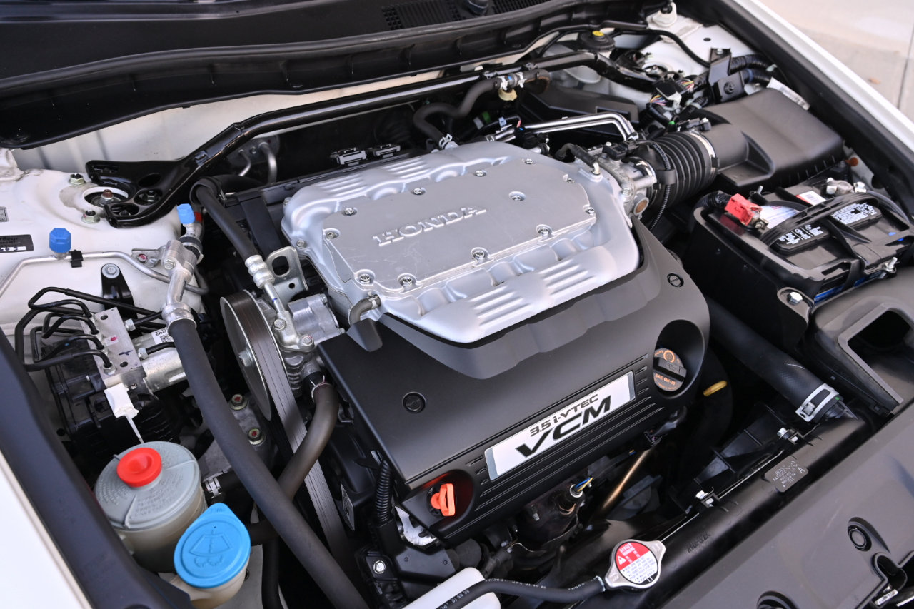 Used 2011 Honda Accord EX-L image 35