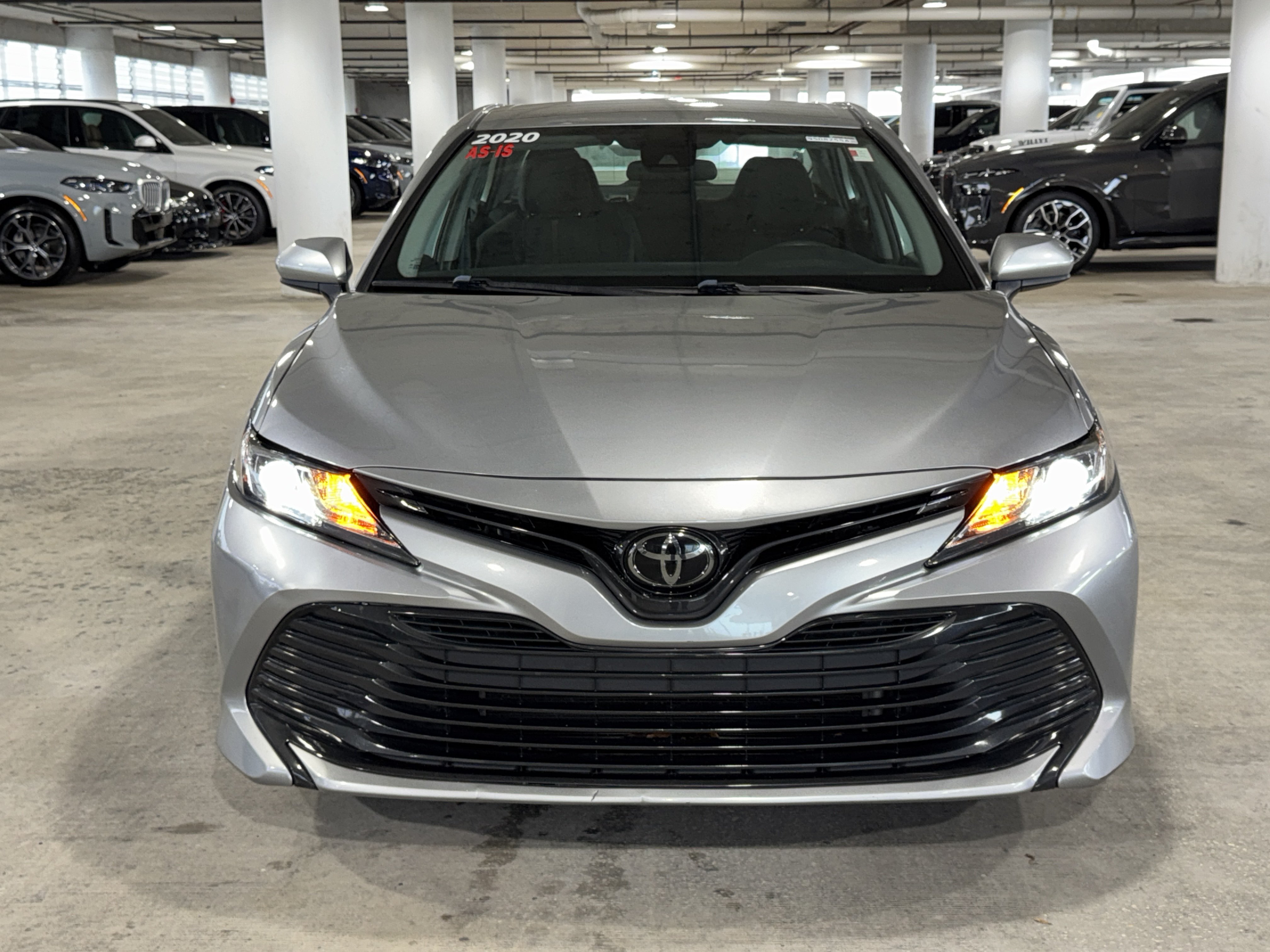 Used 2020 Toyota Camry LE FWD image 3