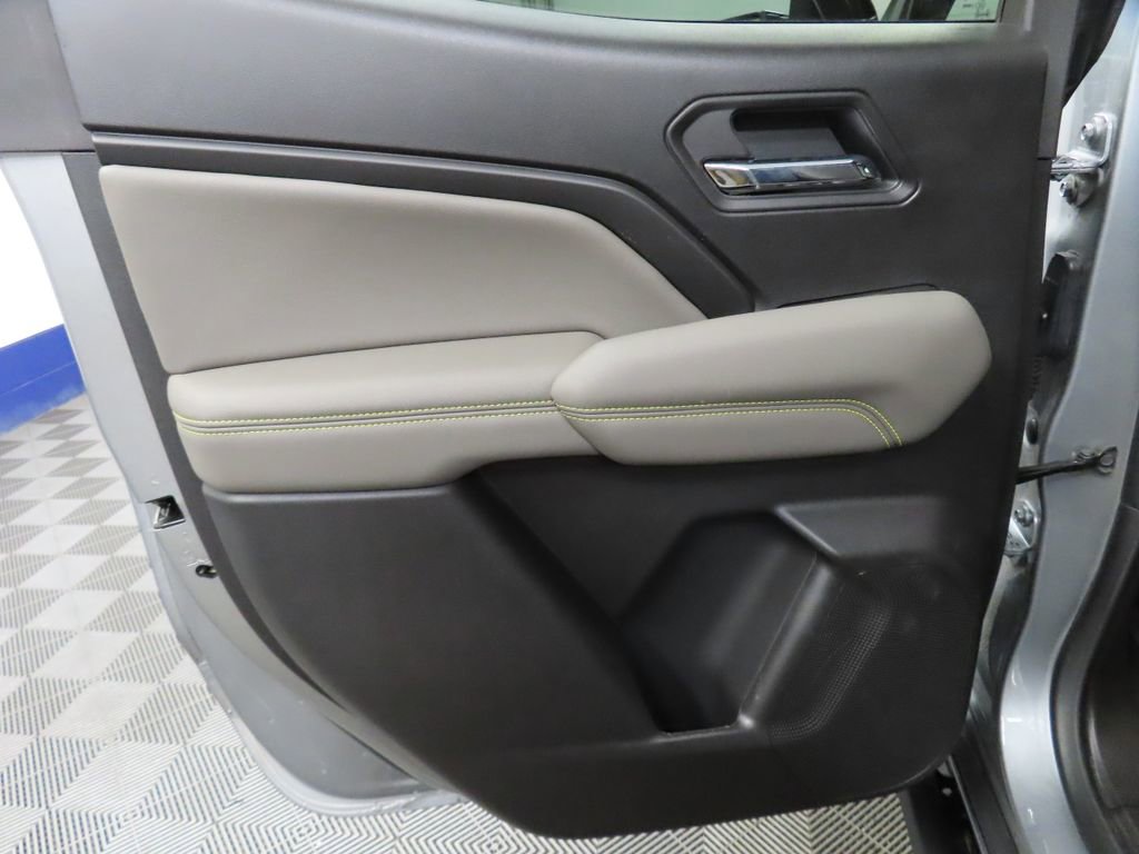 Used 2026 Chevrolet Colorado ZR2 w/ Technology Package AWD/4WD image 65