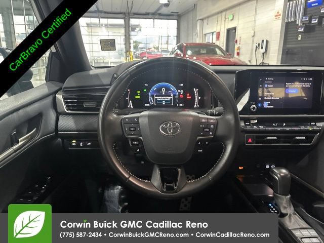 Used 2025 Toyota Camry SE FWD image 30