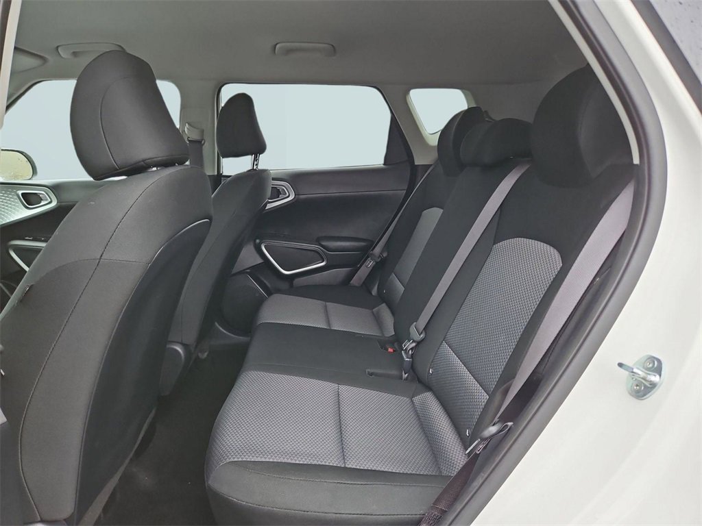 Used 2024 Kia Soul LX w/ Option Group 015 image 22