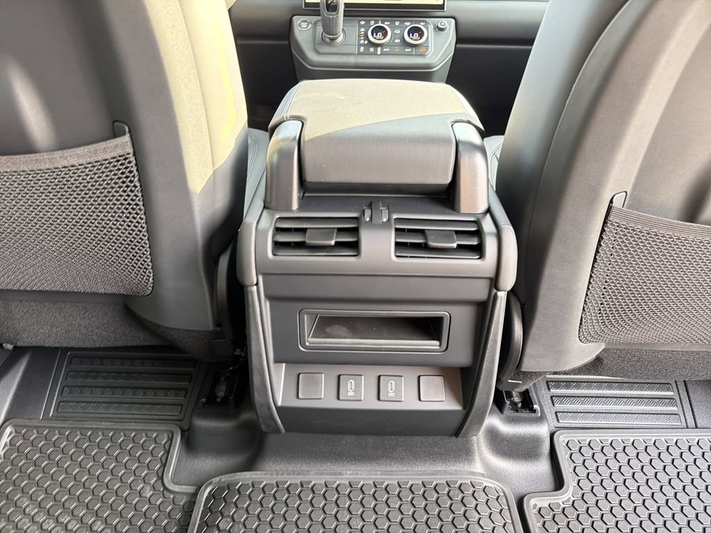 New 2026 Land Rover Defender 110 X-Dynamic SE AWD/4WD image 19