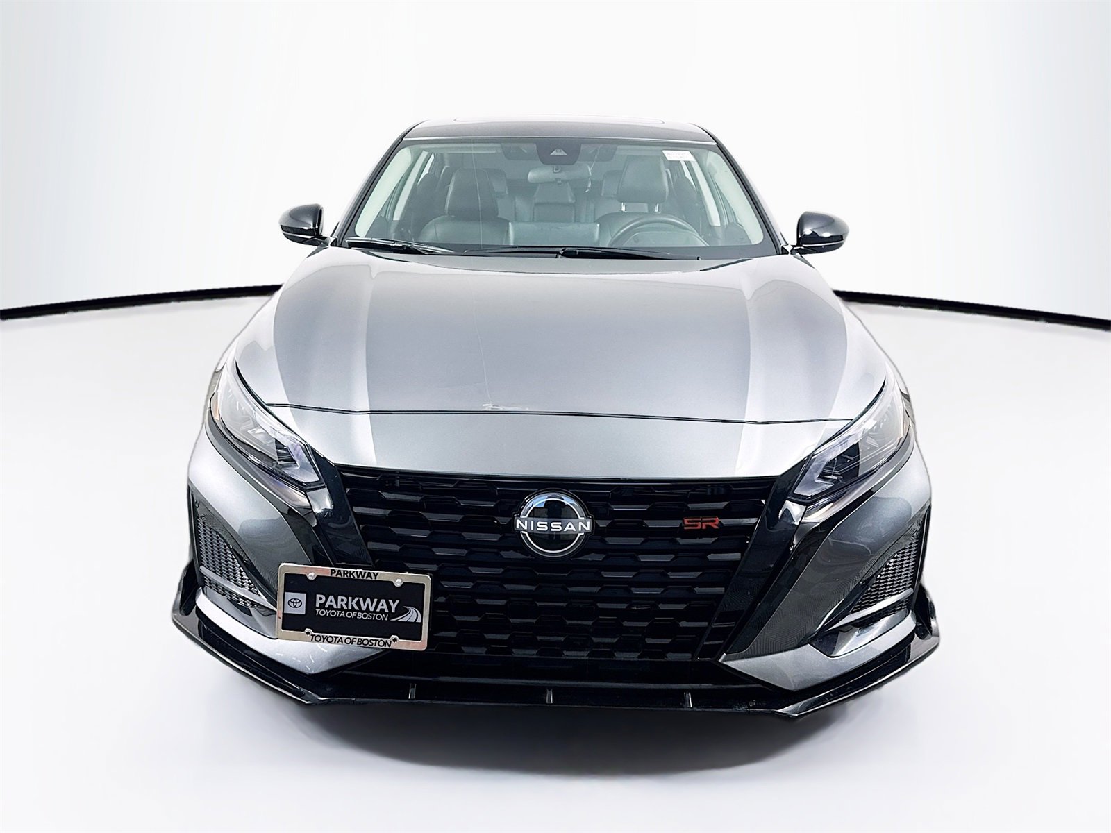 Used 2025 Nissan Altima 2.5 SR w/ SR Premium Package image 2