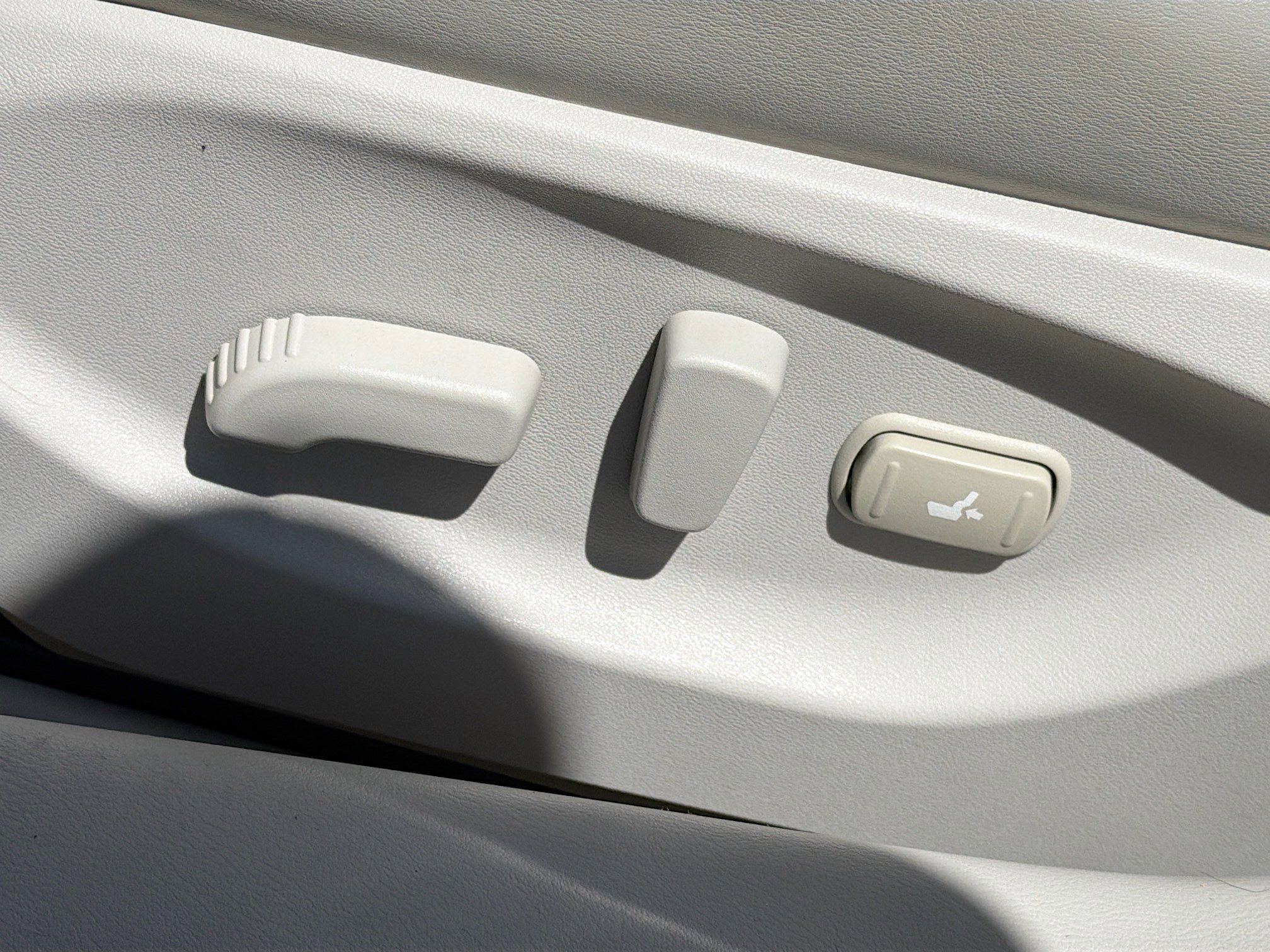 Used 2019 INFINITI Q50 Luxe w/ Essential Package (3.0T Luxe) image 24