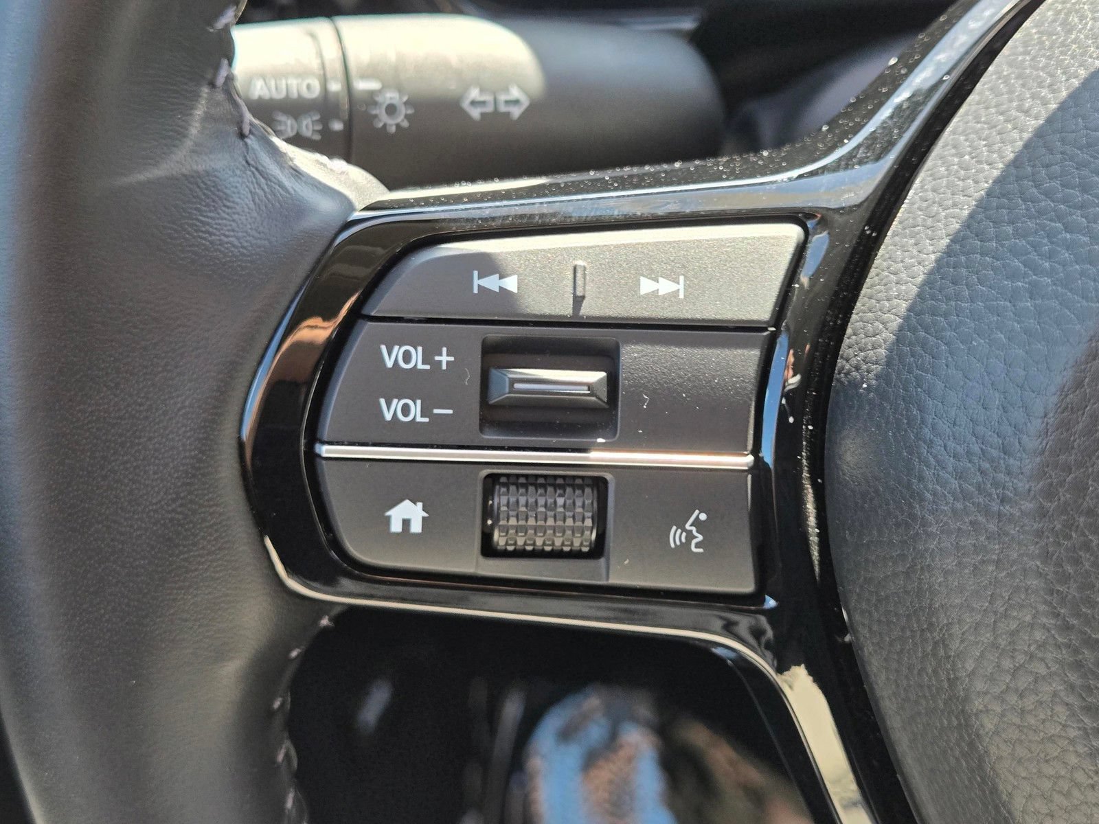 Used 2025 Honda CR-V EX-L image 27