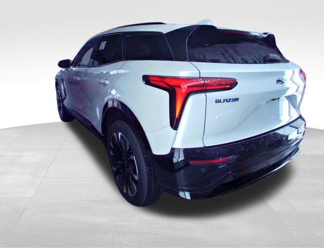 Used 2024 Chevrolet Blazer EV RS AWD/4WD image 3