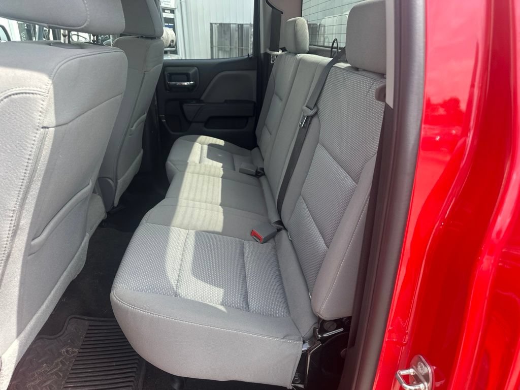 Used 2018 Chevrolet Silverado 1500 Custom w/ Custom Value Package AWD/4WD image 8
