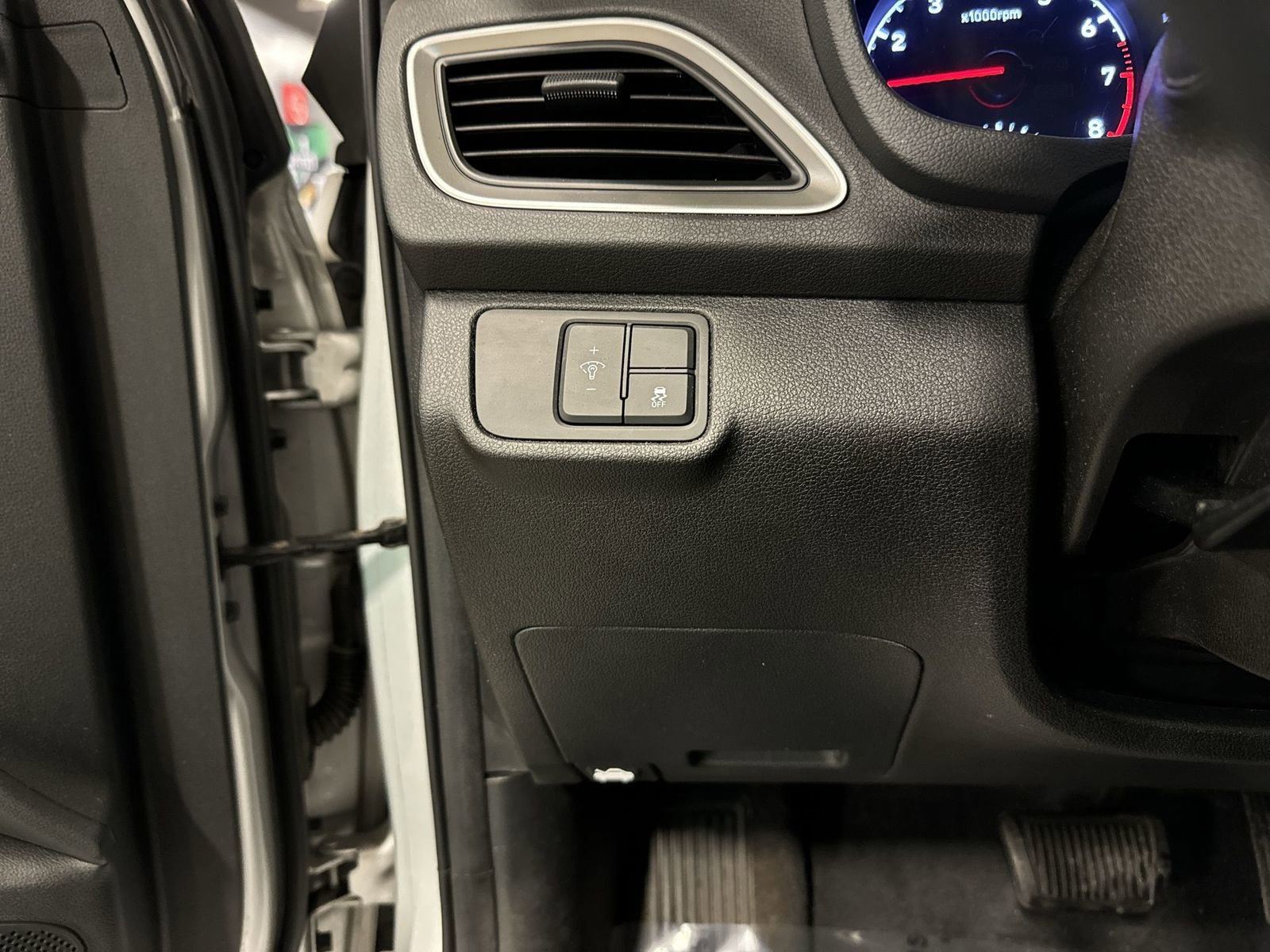 Used 2018 Hyundai Accent SE image 14