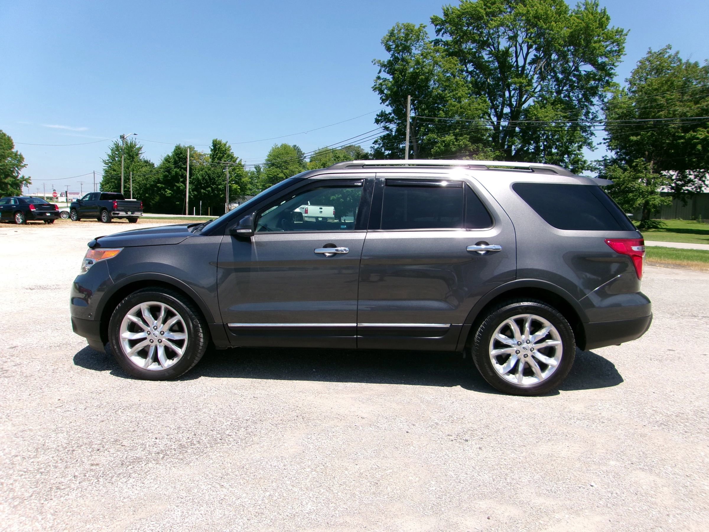 Used 2015 Ford Explorer Limited w/ Equipment Group 302A image 2