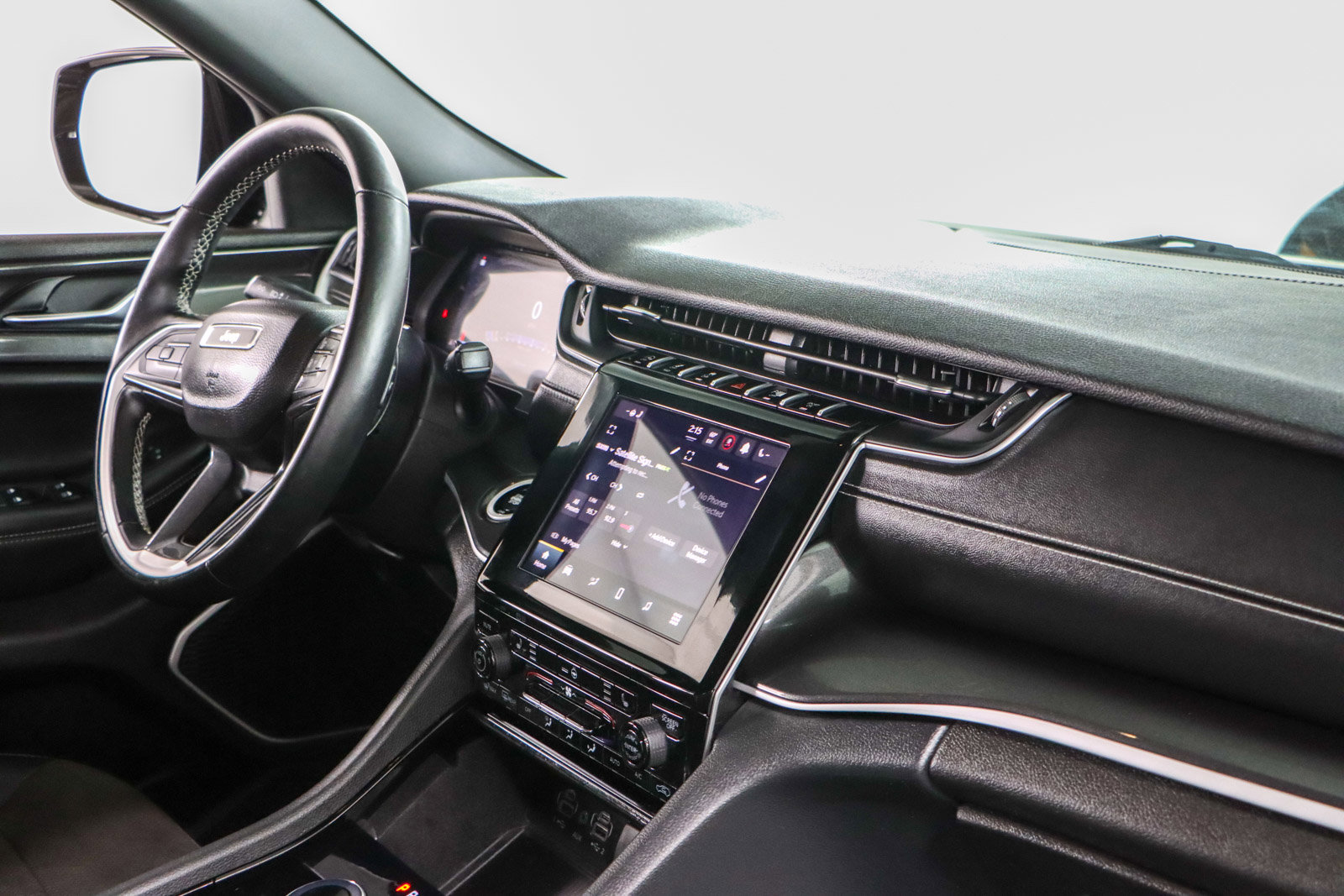 Used 2022 Jeep Grand Cherokee L Laredo image 26