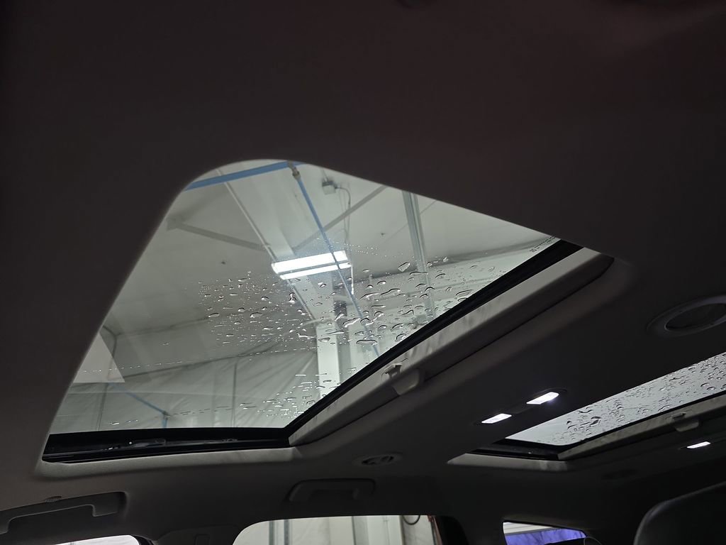 Used 2021 Buick Enclave Avenir w/ Avenir Technology Package image 40