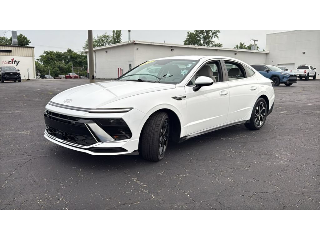 Used 2024 Hyundai Sonata SEL FWD image 3