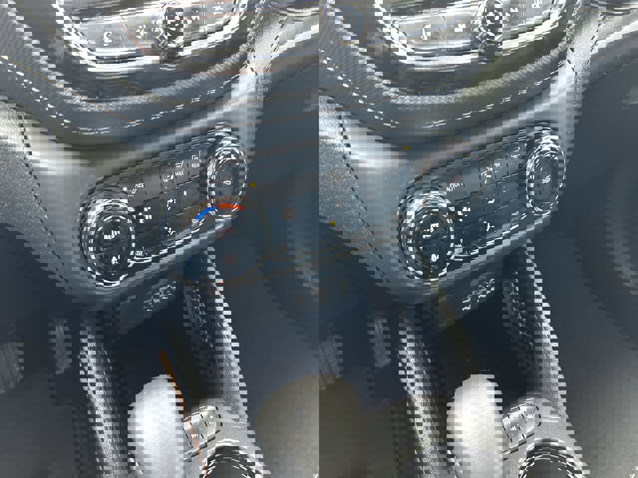 Used 2023 Chevrolet TrailBlazer ACTIV w/ Sun and Liftgate Package image 28