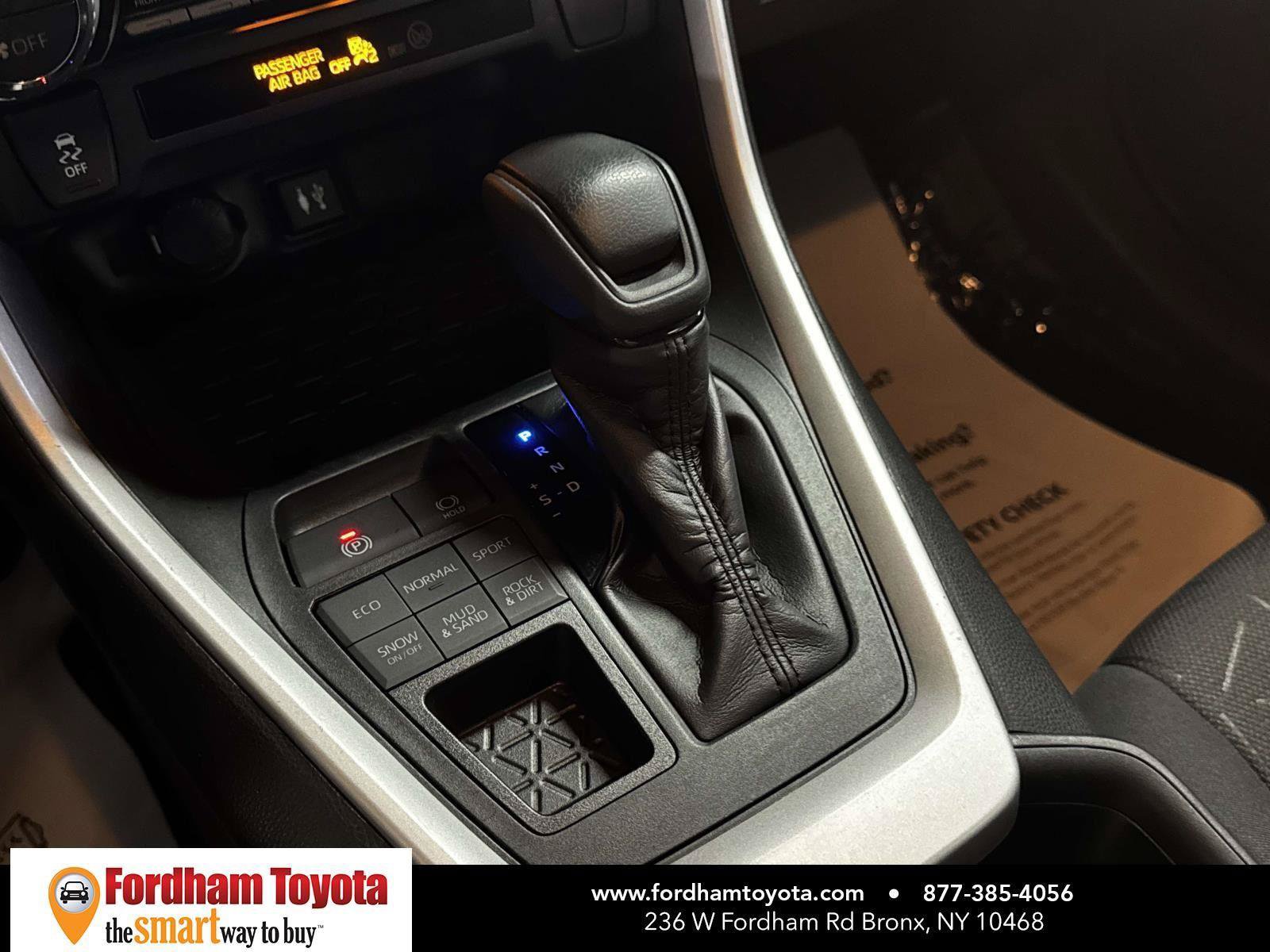 Used 2019 Toyota RAV4 XLE AWD/4WD image 30