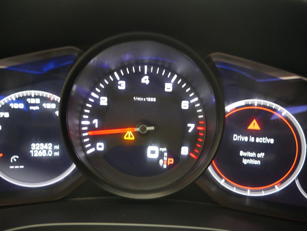 Certified 2023 Porsche Cayenne image 40