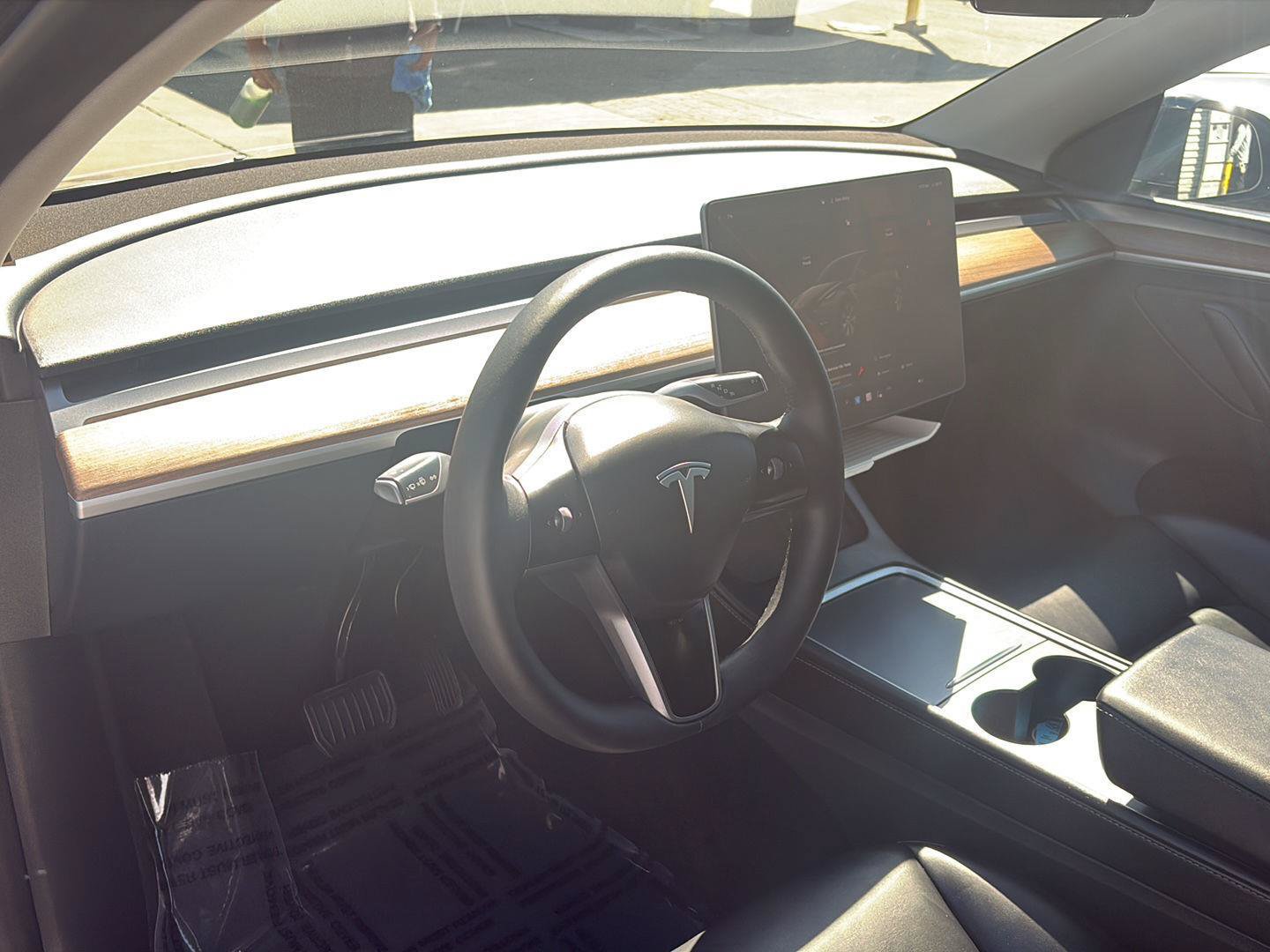 Used 2023 Tesla Model Y 2WD image 7