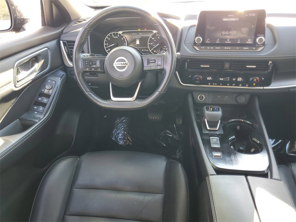 Certified 2021 Nissan Rogue SV w/ Premium Package image 16