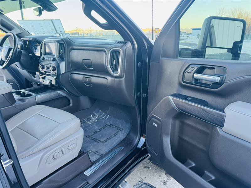 Used 2020 Chevrolet Silverado 2500 LTZ w/ LTZ Texas Edition AWD/4WD image 14