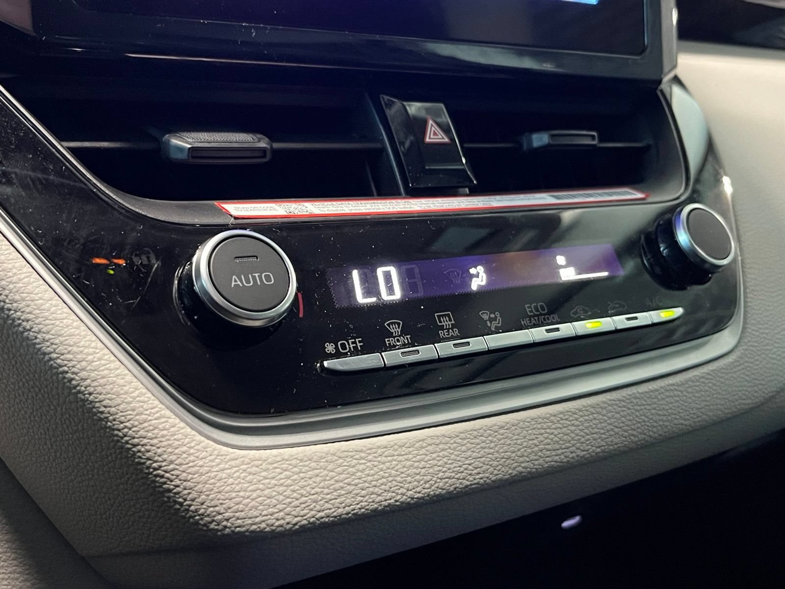 Used 2025 Toyota Corolla LE FWD image 25