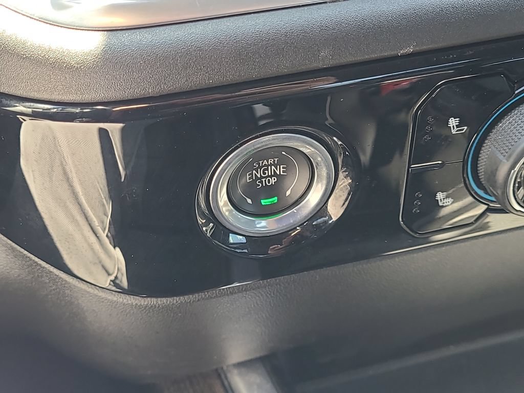 Used 2023 Chevrolet Silverado 1500 RST RWD image 23