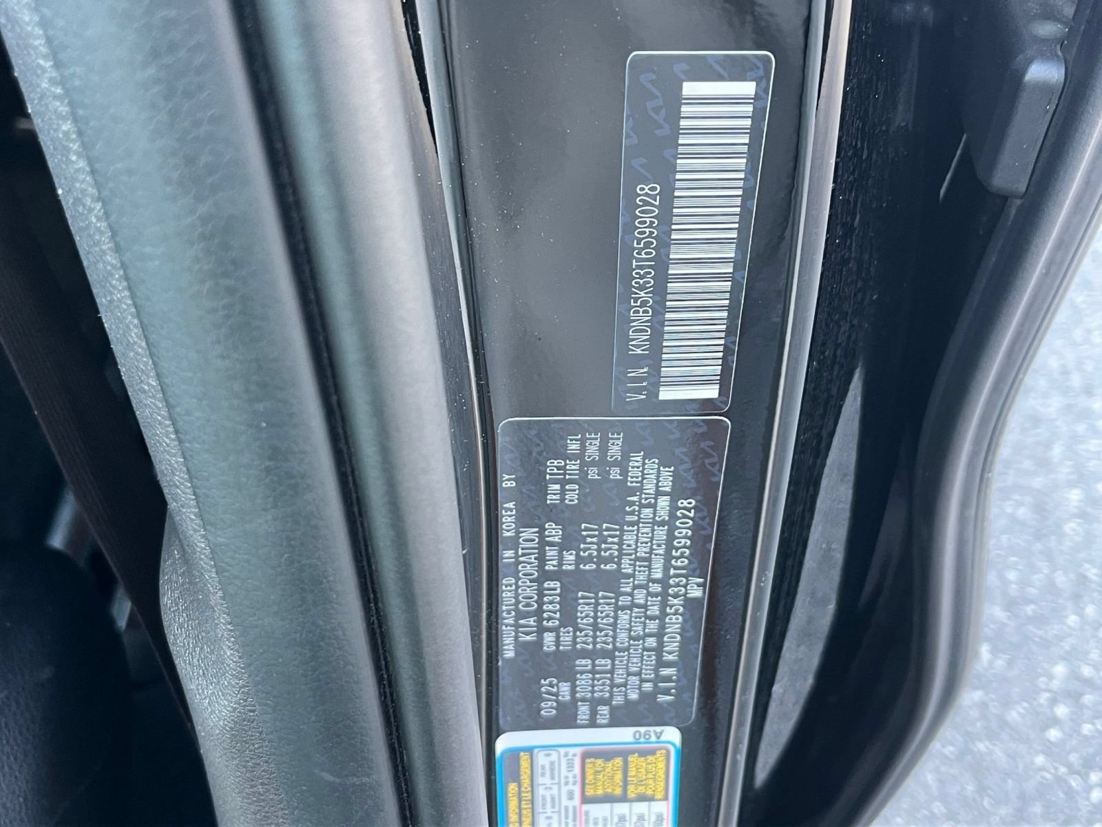 Used 2026 Kia Carnival FWD image 31