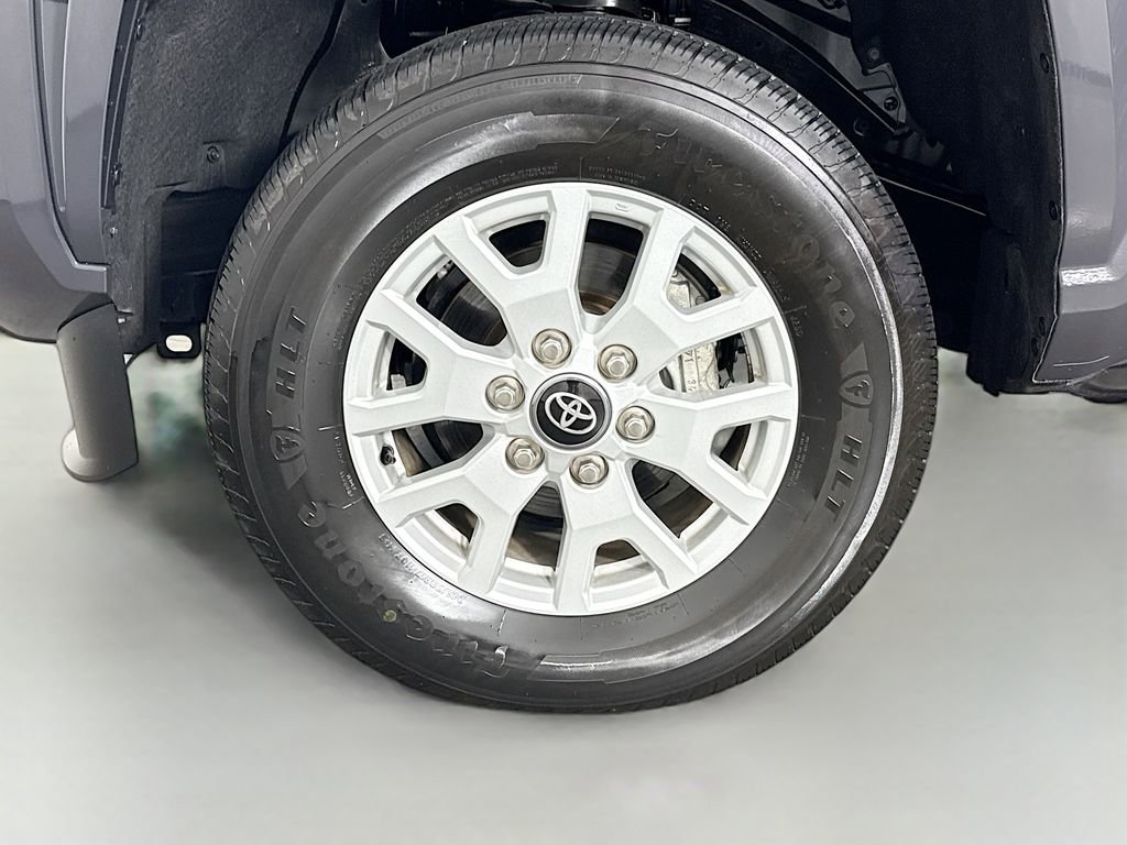 Certified 2024 Toyota Tacoma SR5 image 20