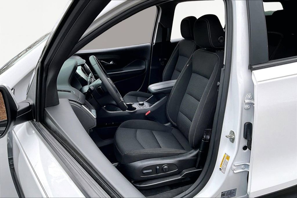 Used 2023 GMC Terrain SLE w/ Driver Convenience Package image 15