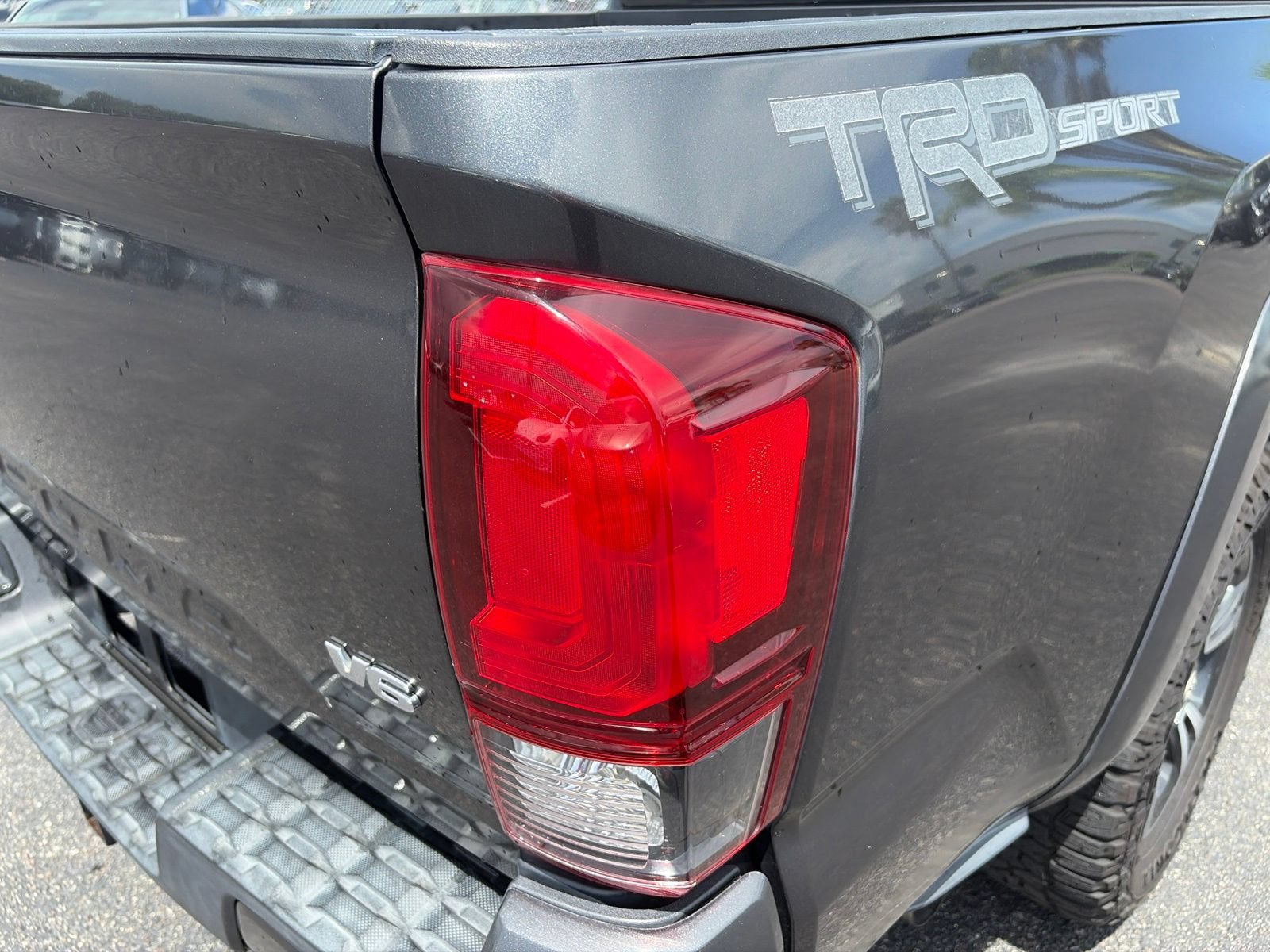 Used 2018 Toyota Tacoma TRD Sport RWD image 15
