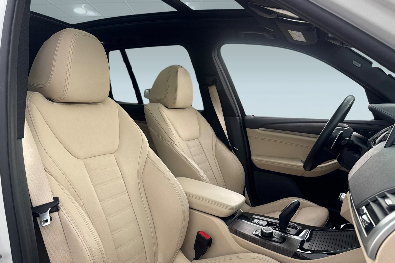 Used 2018 BMW X3 M40i image 30