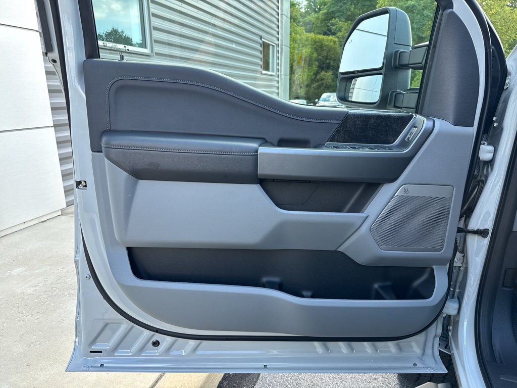 New 2026 Ford F250 XLT w/ XLT Premium Package AWD/4WD image 26