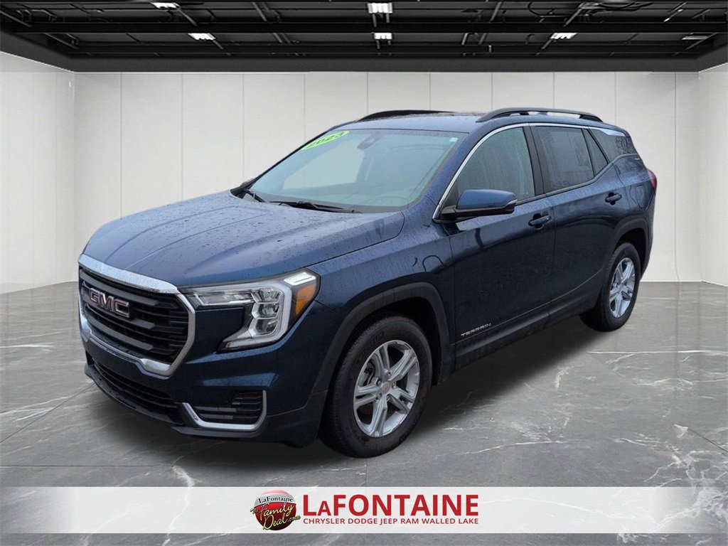 Used 2023 GMC Terrain SLE w/ Driver Convenience Package image 1