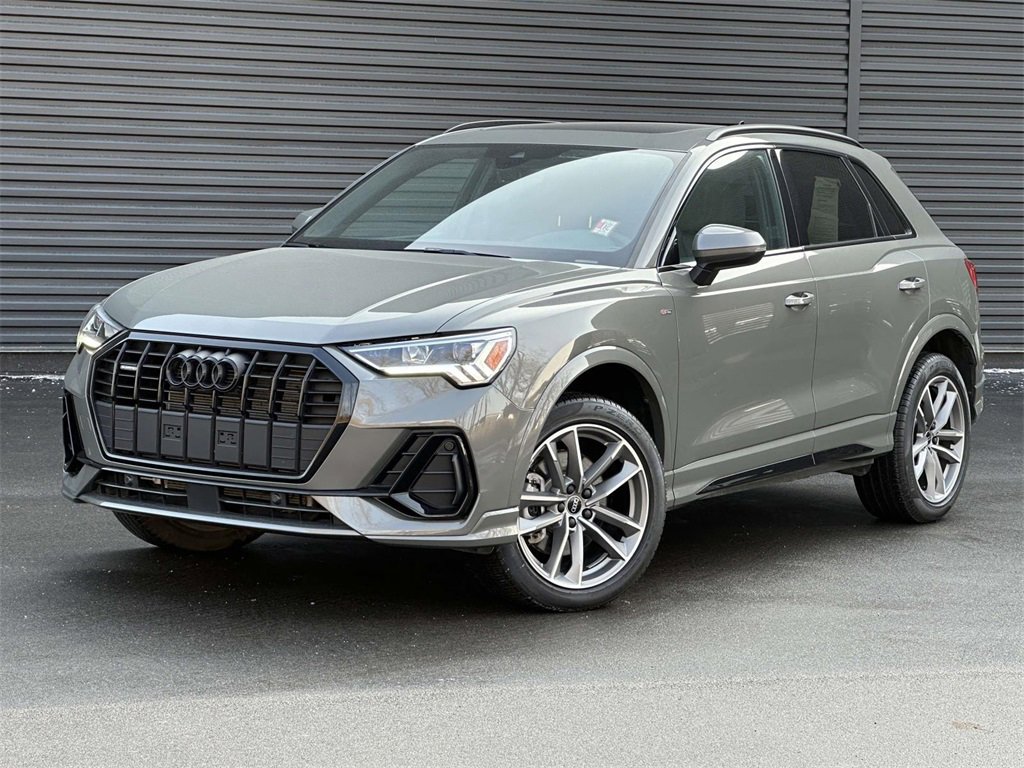 Used 2025 Audi Q3 2.0T Premium w/ Convenience Package image 1