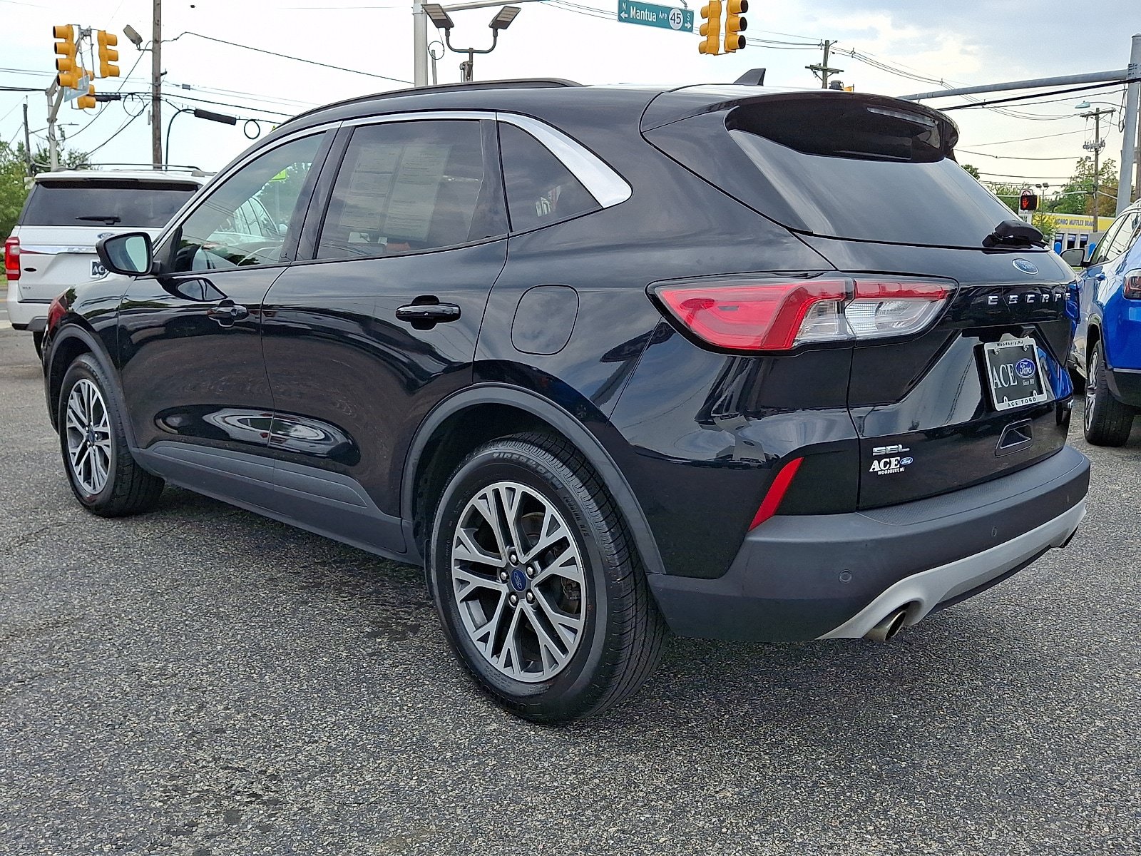 Certified 2020 Ford Escape SEL AWD/4WD image 3