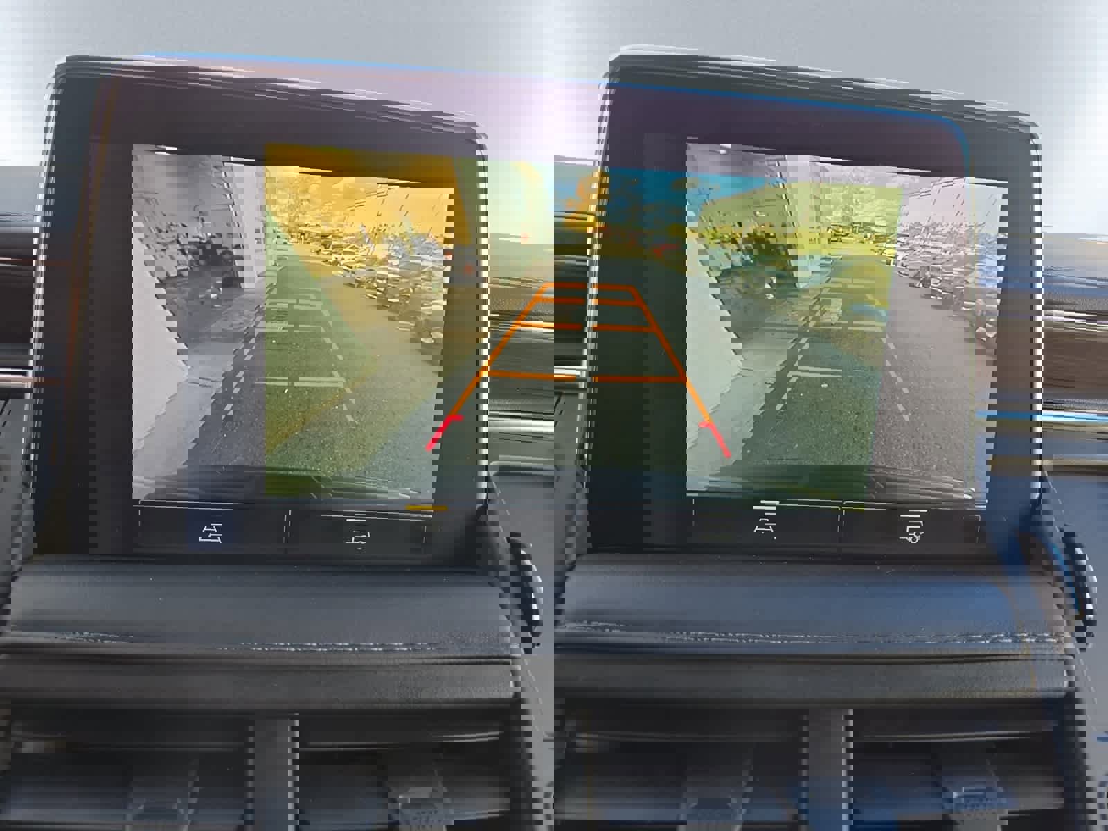 Used 2022 Chevrolet Tahoe Z71 image 16