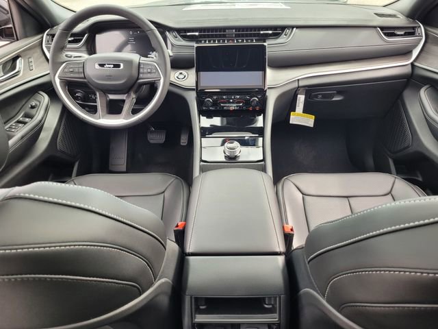 New 2025 Jeep Grand Cherokee Limited w/ Luxury Tech Group II image 13