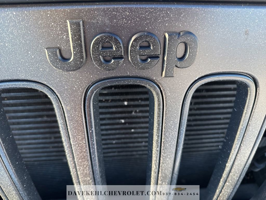 Used 2018 Jeep Wrangler Unlimited Sport image 33