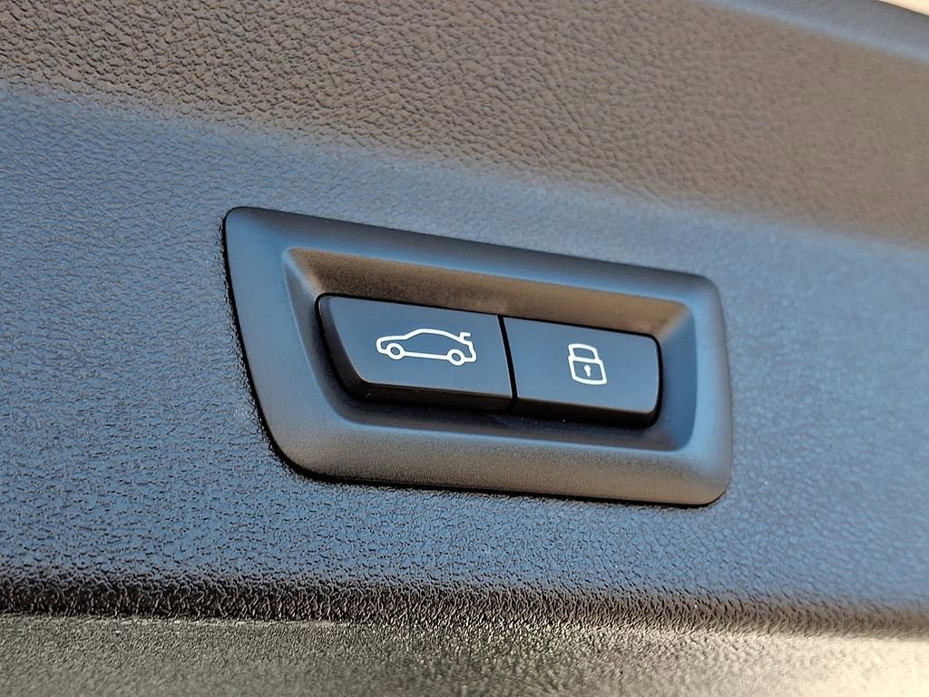 Used 2023 BMW X3 xDrive30i w/ Premium Package image 32