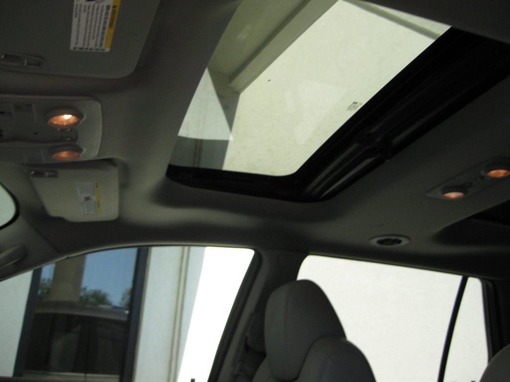 Used 2012 Buick Enclave Premium w/ Trailering Provision Package FWD image 21
