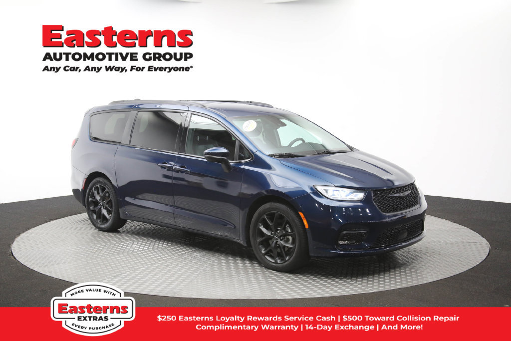Used 2023 Chrysler Pacifica Touring-L w/ S Appearance Package FWD image 51
