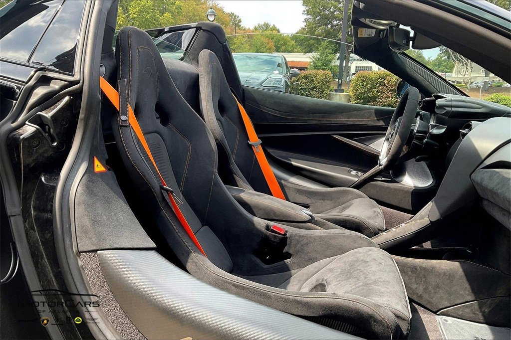 Used 2024 McLaren 750S Spider image 9
