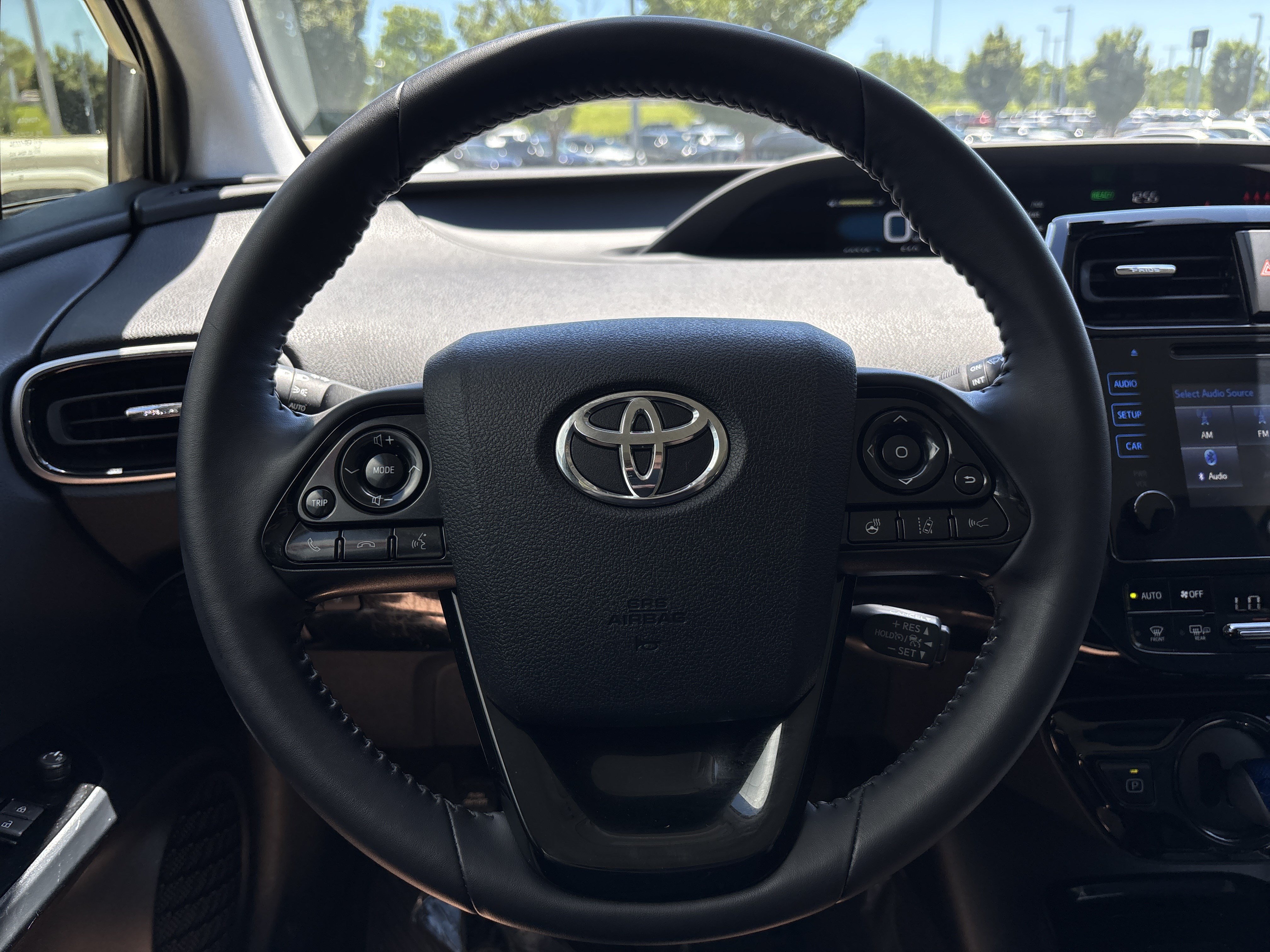Used 2019 Toyota Prius XLE FWD image 17