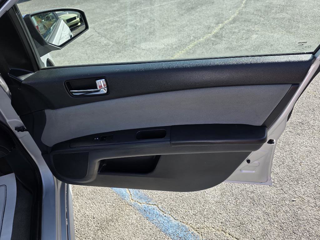 Used 2012 Nissan Sentra 2.0 SR w/ Special Edition Pkg image 22