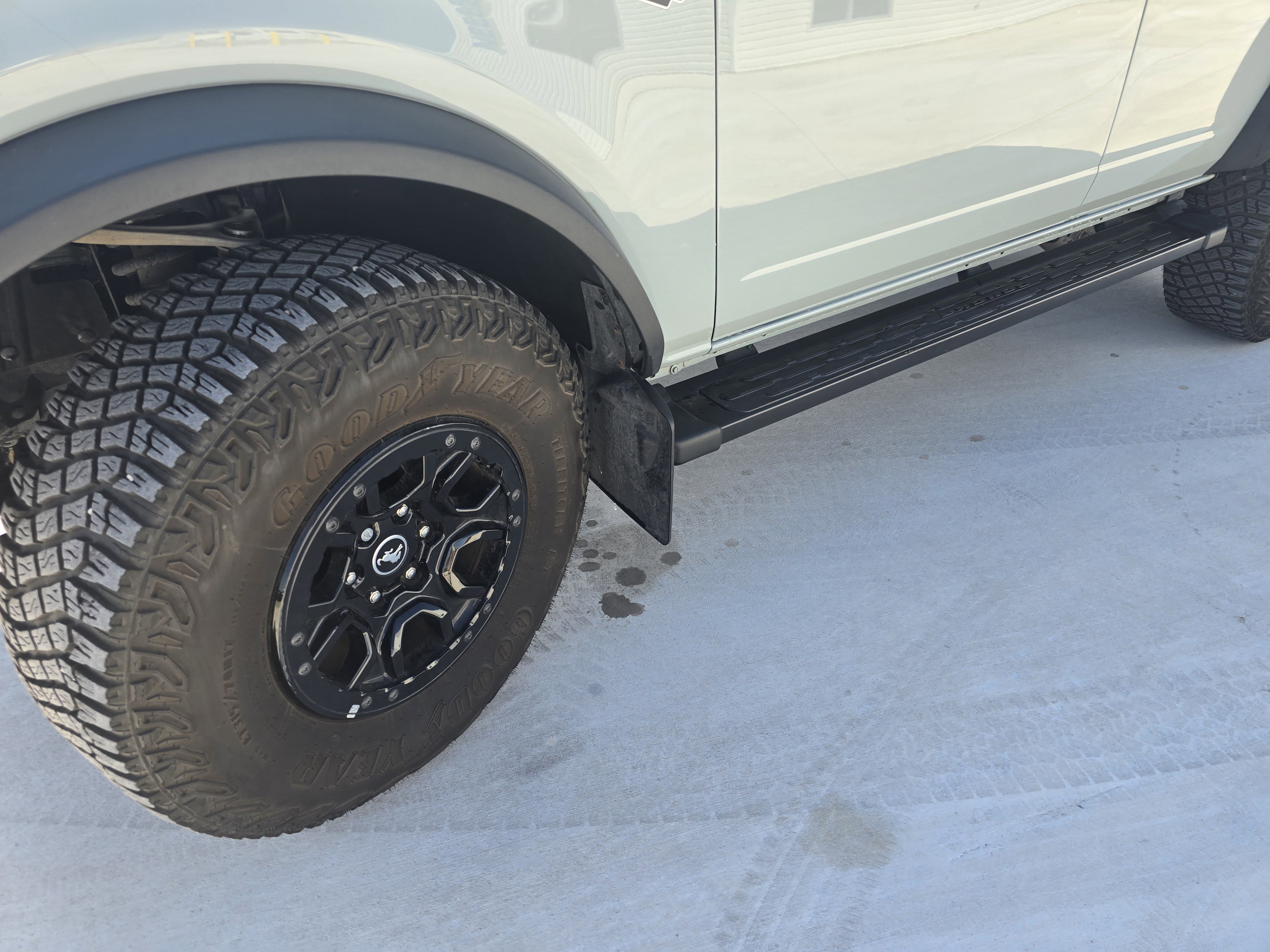 Used 2023 Ford Bronco Wildtrak image 9