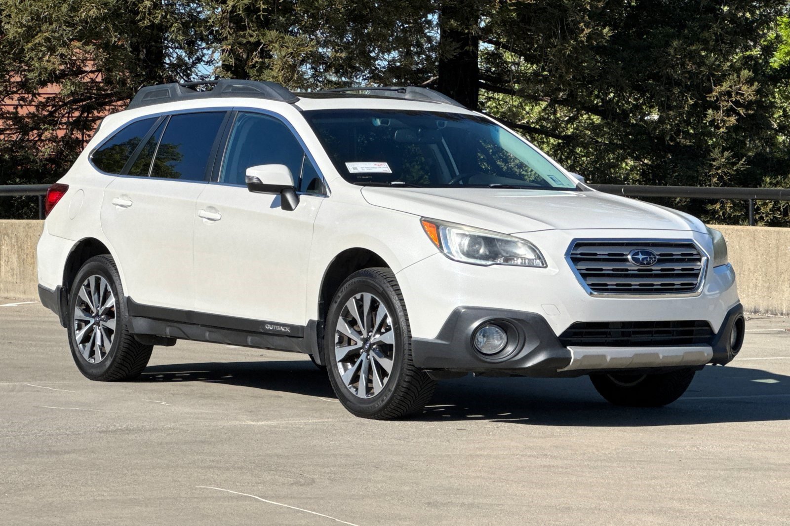 Used 2015 Subaru Outback 3.6R Limited image 7