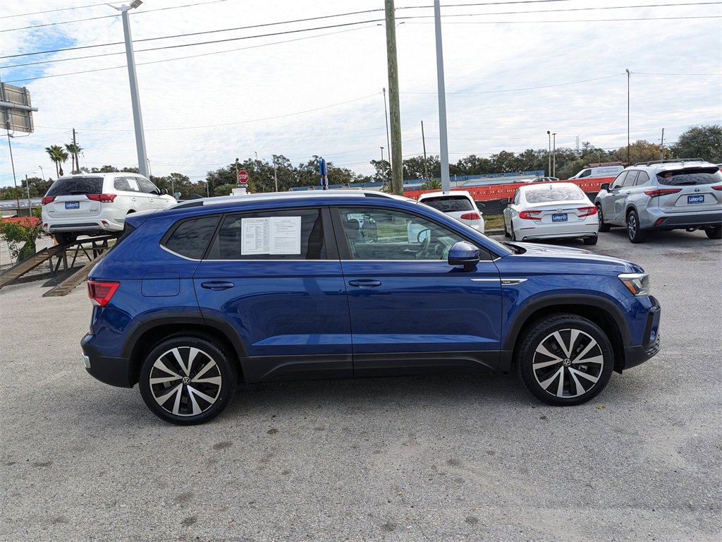 Certified 2023 Volkswagen Taos SE image 9