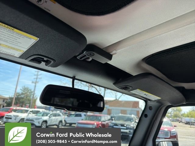 Used 2016 Jeep Wrangler Unlimited Sahara w/ Connectivity Group image 18