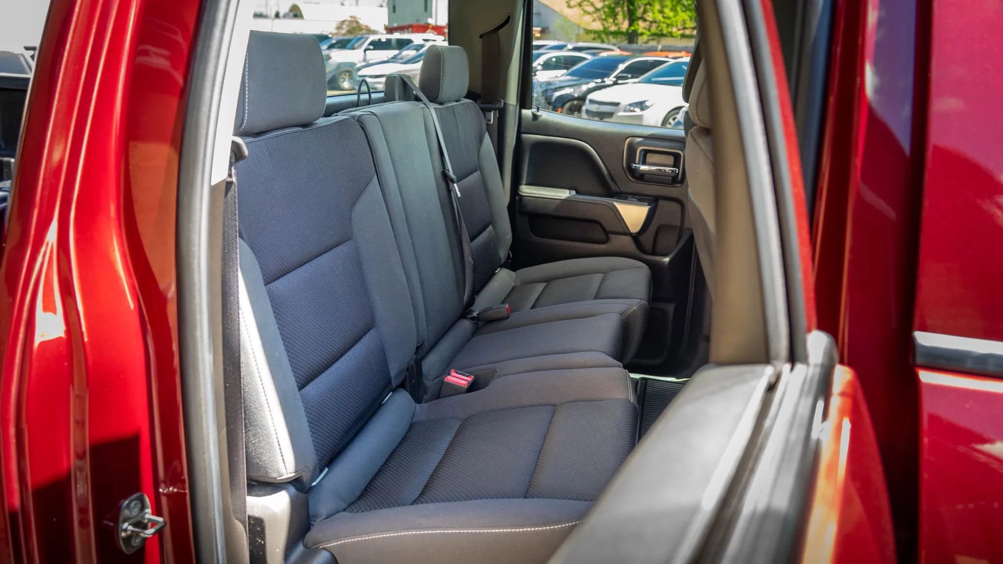 Used 2015 Chevrolet Silverado 1500 LT AWD/4WD image 14